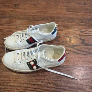 Womens sneakers